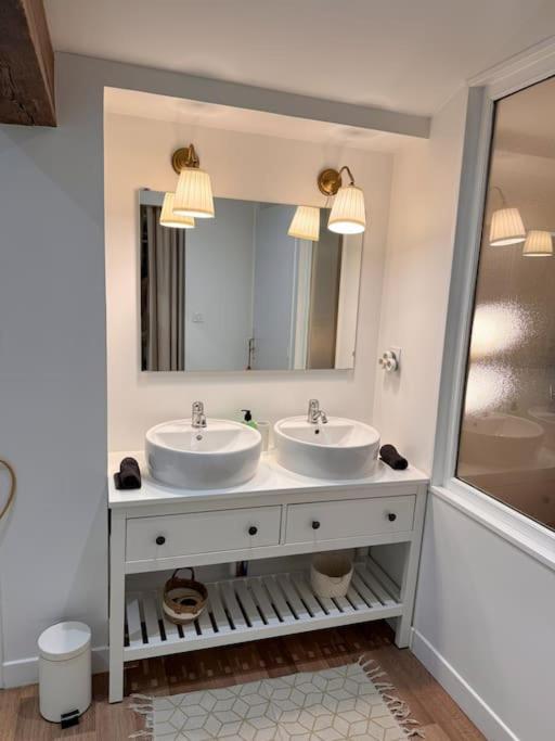 Maison + Parking Prive Au Coeur Angouleme 60M2 Extérieur photo