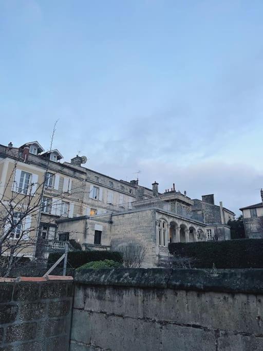 Maison + Parking Prive Au Coeur Angouleme 60M2 Extérieur photo