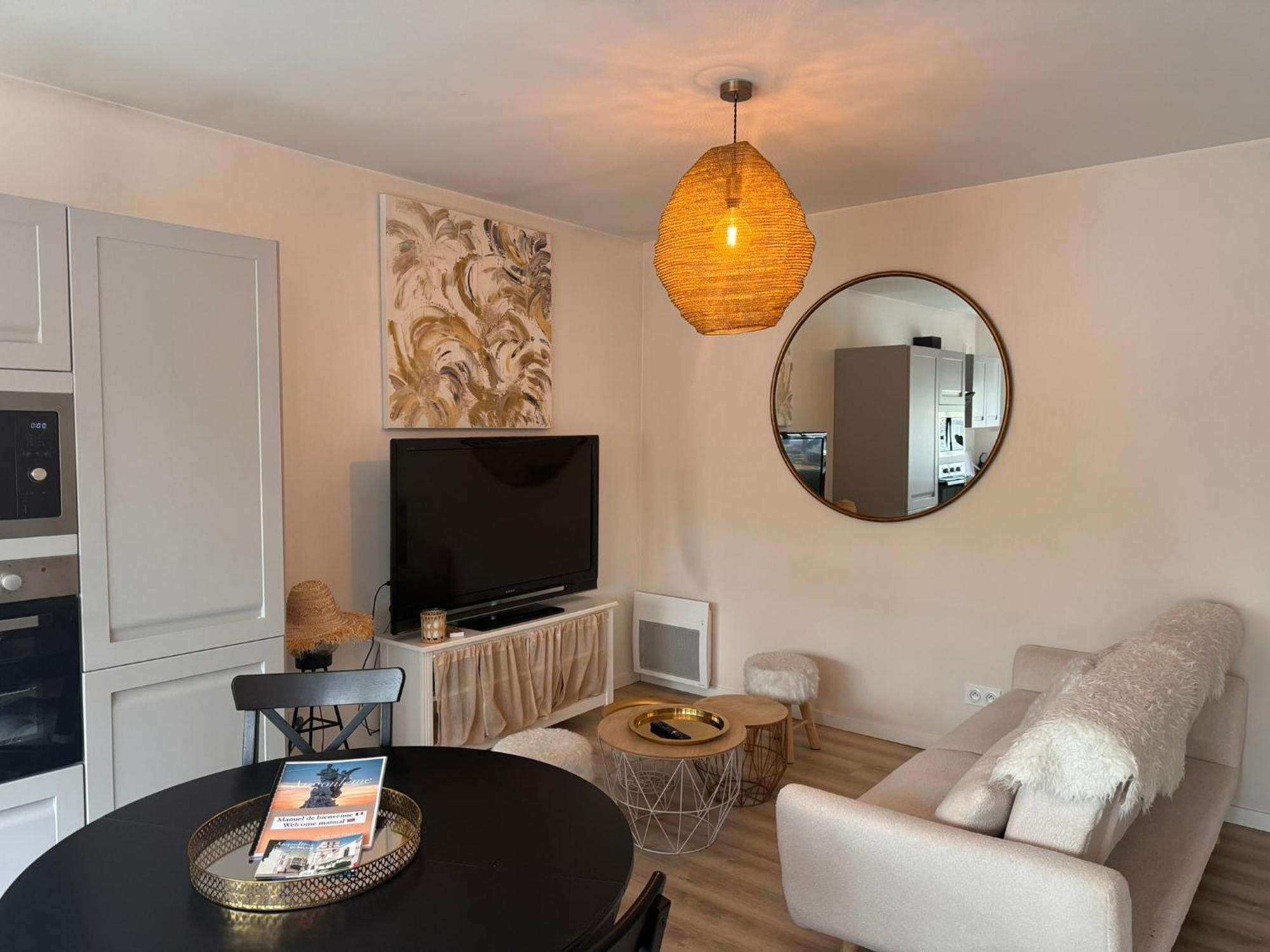 Maison + Parking Prive Au Coeur Angouleme 60M2 Extérieur photo